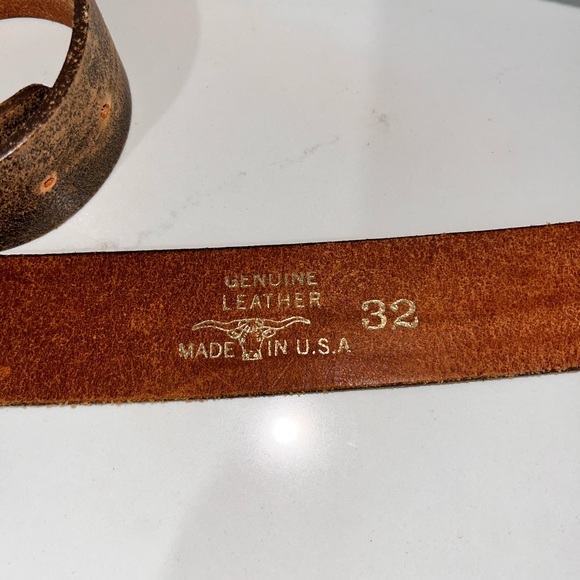 Distressed leather belt with gem buckle. - Picture 6 of 10